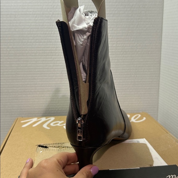 Madewell The Dimes Kitten-Heel Boot In Dark Brown Size 12 NWT - Picture 7 of 9